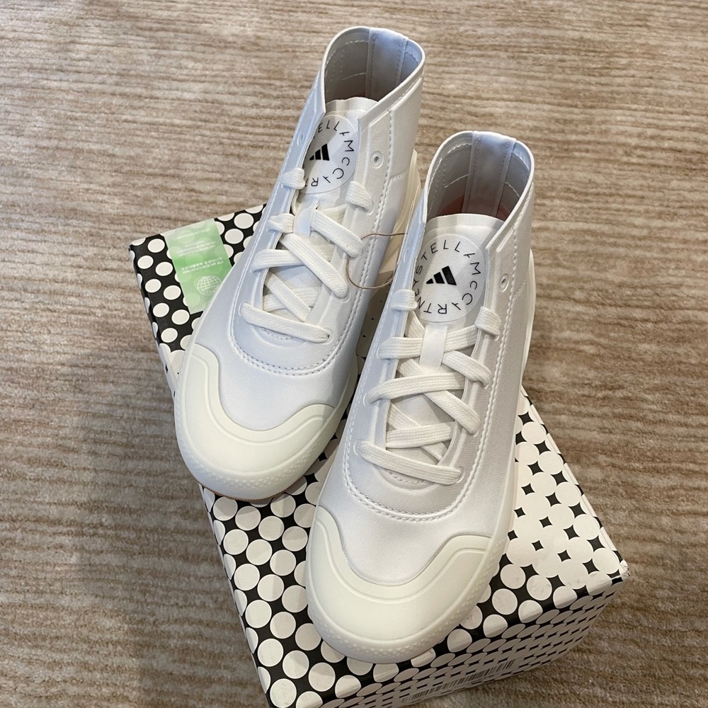 BRAND NEW Adidas Stella McCartney women’s Trevino  Mid Sneakers in white